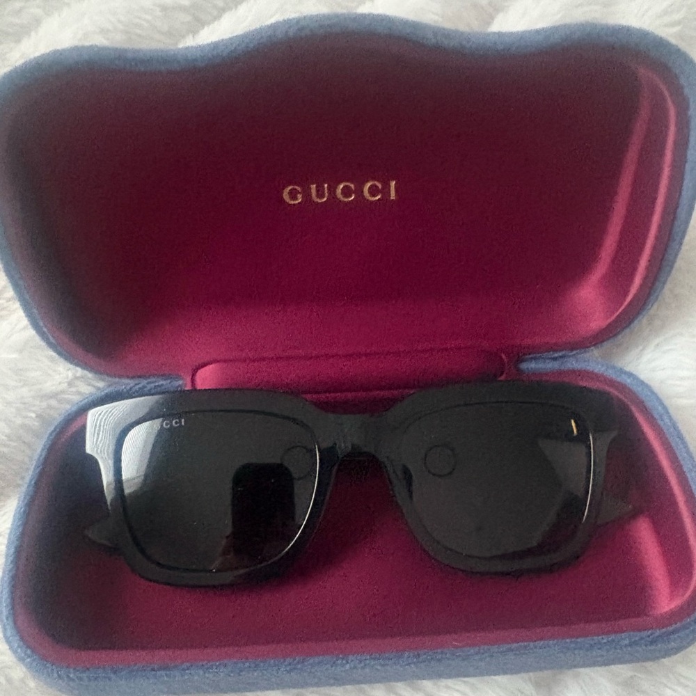 Gucci Black Sunglasses with Blue Case